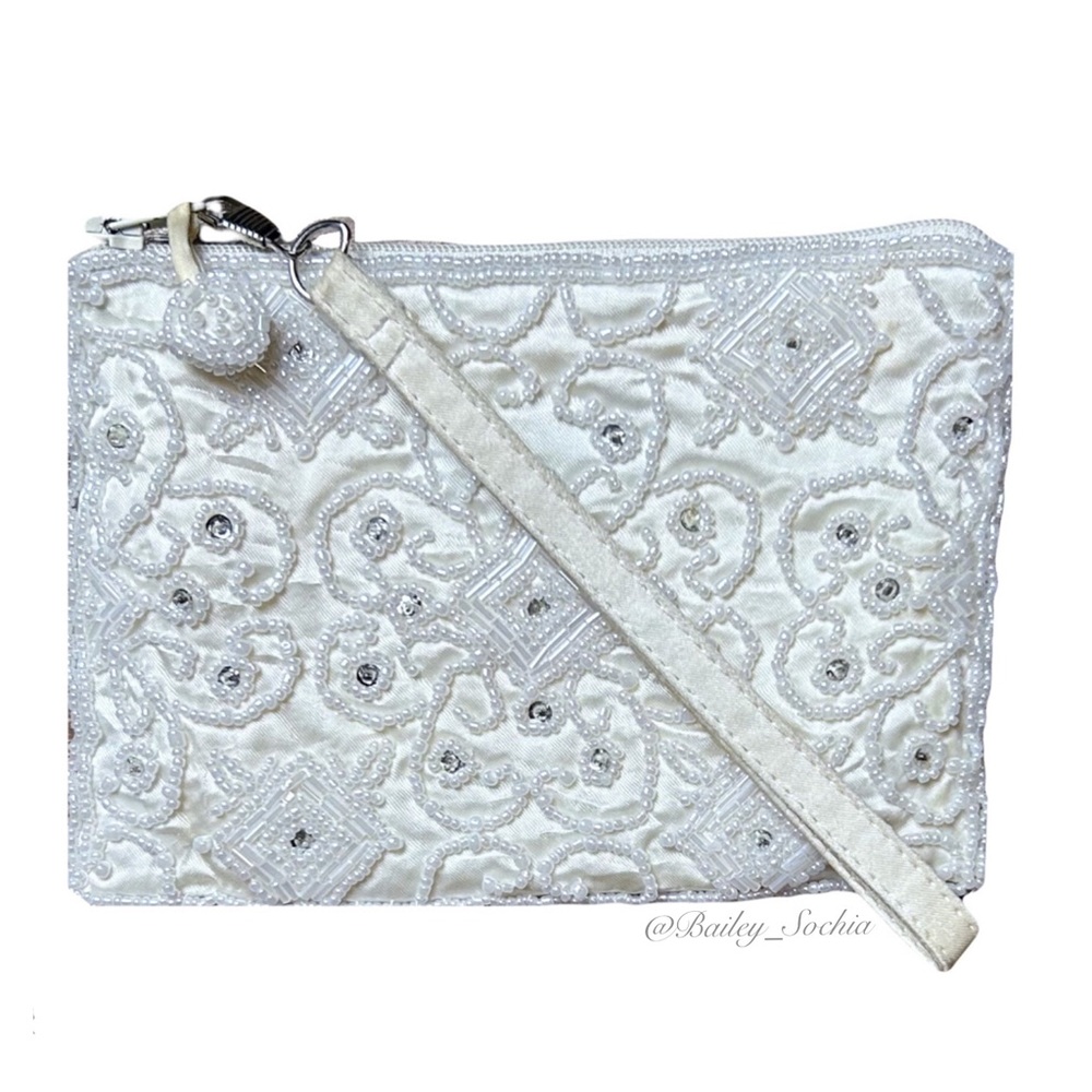 Marshall Fields INDEED Beaded Coin Purse / Wristlet